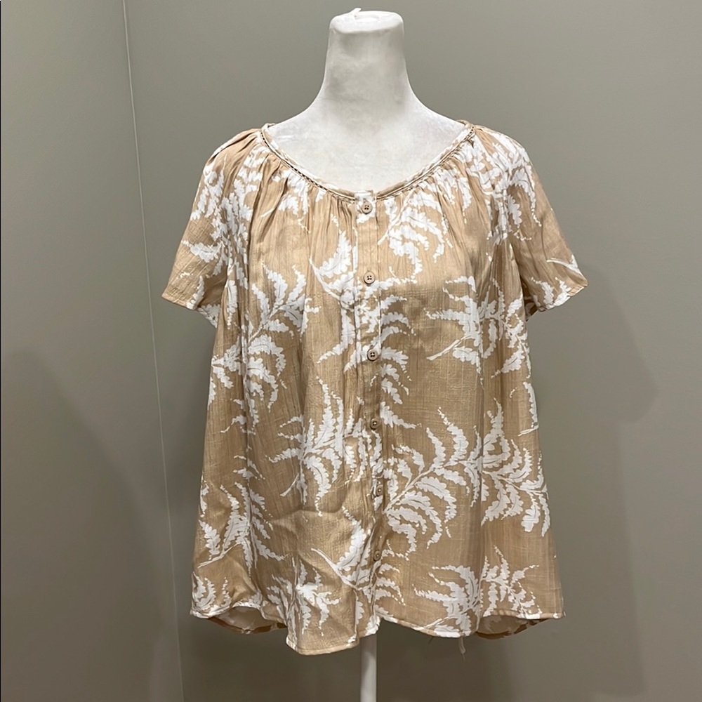 Wonderly Flutter Sleeve Leaf Print Button Down Blouse